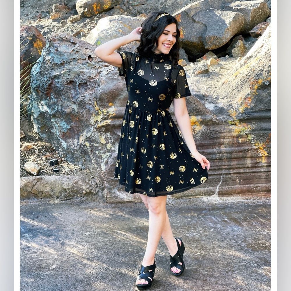 Lucasfilm 50th Anniversary Star Wars Gold & Black Death Star Mock Neck Dress L